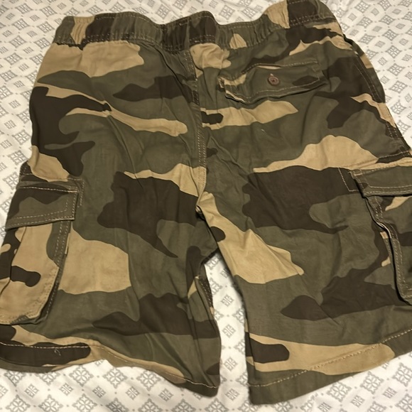 Wonder Nation Green Camo Cargo Shorts - XL - Picture 3 of 3